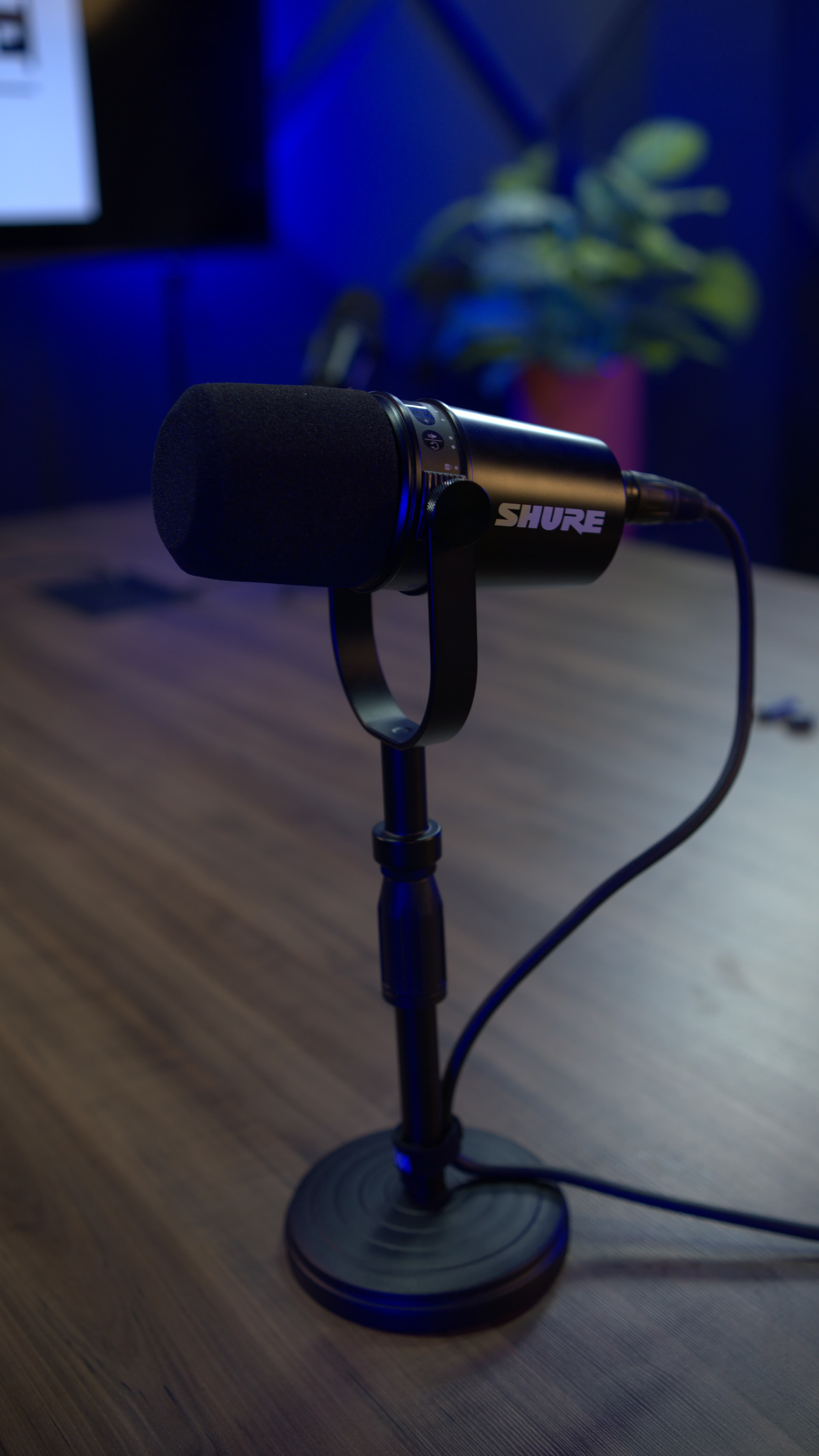 Microfone profissional para podcast em estúdio Propagare Rolândia PR