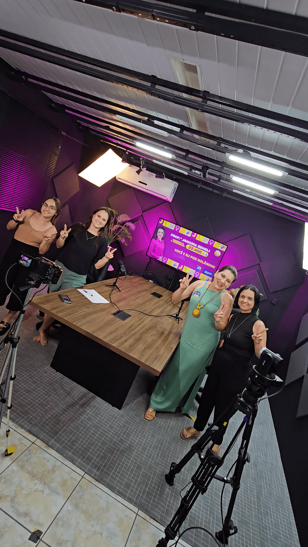 Cenário feminino para podcast e vídeo em estúdio Rolândia PR